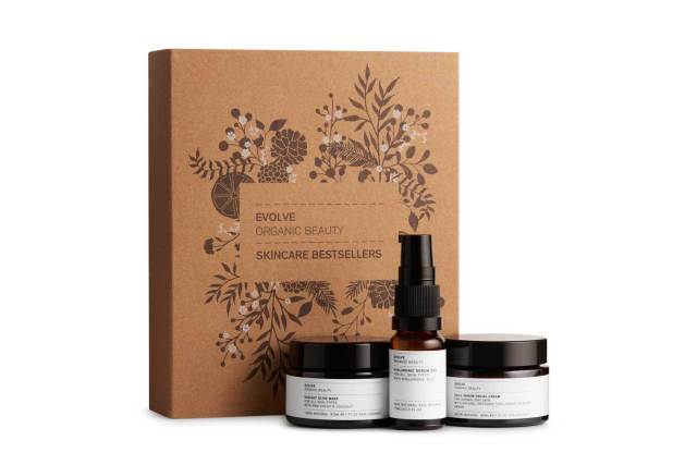Evolve Organic Beauty skincare gift set